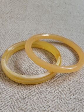 Vintage Golden Honey Bakelite-Style Bangle Bracelets - Set of 2